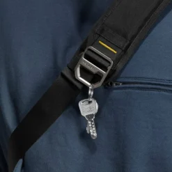 ETUI SPIGEN KD410 SLING BAG KLASDEN BLACK