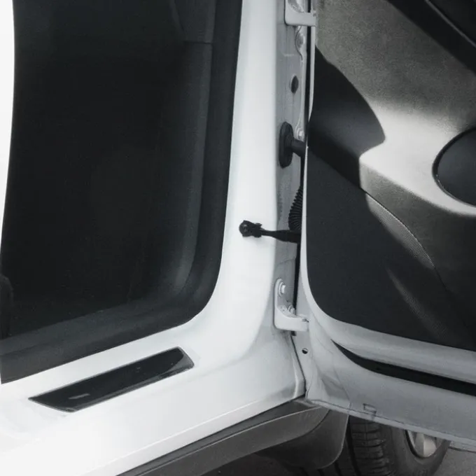 OSŁONA ZAMKA DRZWI SPIGEN TESLA MODEL Y 3 DOOR LOCK COVER BLACK