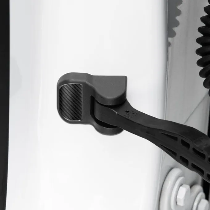 OSŁONA ZAMKA DRZWI SPIGEN TESLA MODEL Y 3 DOOR LOCK COVER BLACK