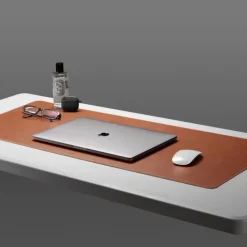 PODKŁADKA SPIGEN LD302 DESK PAD BROWN